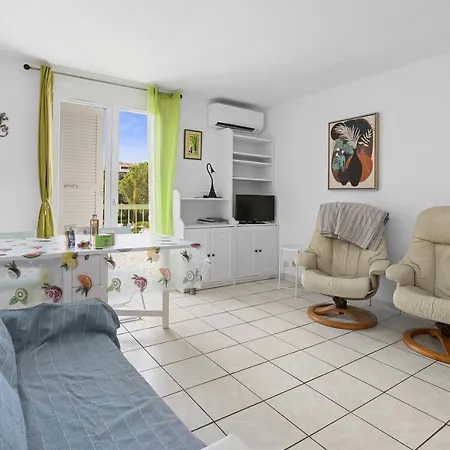 Apartment Joli 32m² Piscine Parking Wifi